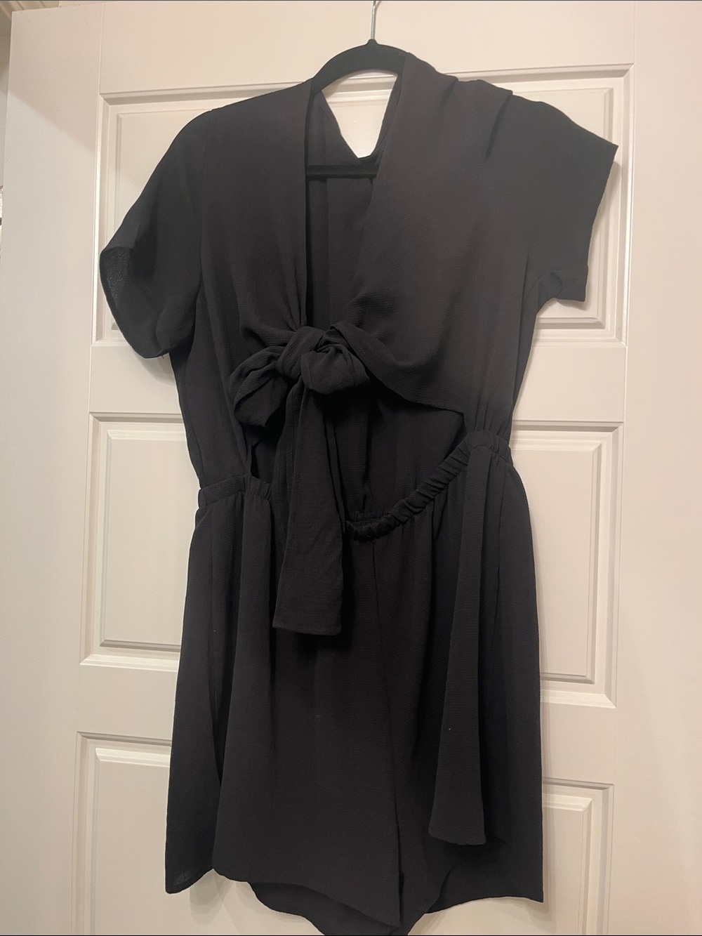 Black Short-Sleeve Tie-Front Women’s Dress